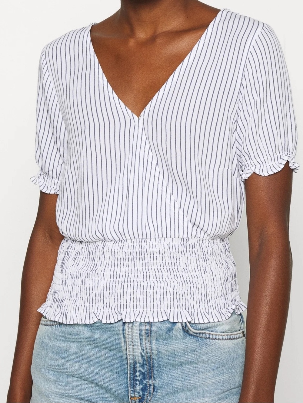 Abercrombie & Fitch Striped Smocked V-Neck Top - White/Navy Size Small